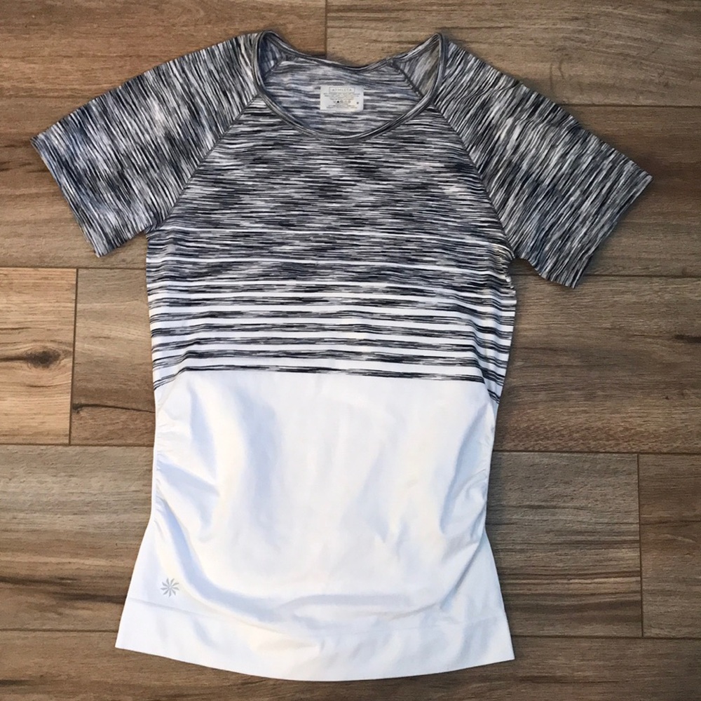 EUC Athleta Black White Top!🌺